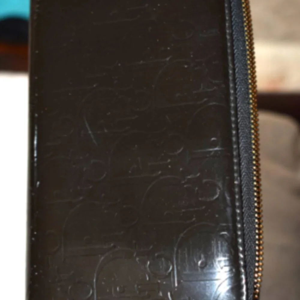 Christian Dior- Diorissimo Beautiful Long Zip Wallet